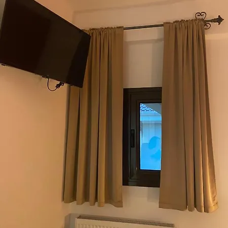 Dominique House Meteora * كالامباكا